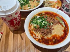 -周小波重庆小面·重庆名小吃(邹容路店)