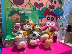 -名创优品(北京新中关购物中心地铁层店)