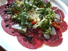 腌制生牛肉片配帕尔马芝士-牛排家(北京王府井澳门中心店)