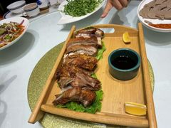 -艾尼巴億餐厅 Aini Bayi Restaurant(曲阳路店)