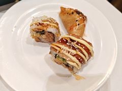 -金马门国际美食百汇(珞喻路店)