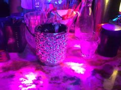 -vimi便利店酒吧
