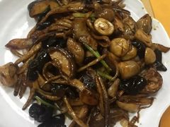 茶树菇炒牛肉-成惠食府(赤岗店)