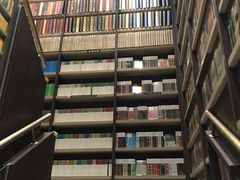 -钟书阁(群光广场店)