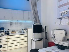 -LOOK眼镜·蔡司依视路配镜(宝山万达店)