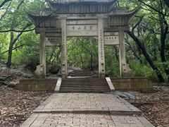 -灵岩山风景区