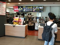 -麦当劳(百联西郊购物中心店)