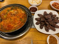 -喇喇排骨火锅·传统韩式脊骨汤(望京西园总店)