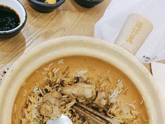 -煲仔皇腊味煲仔饭(经四万达店)