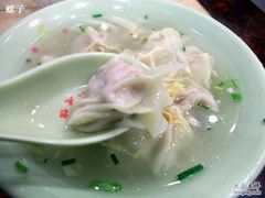 个头还蛮大的-珊珊小笼馆(仙霞路店)