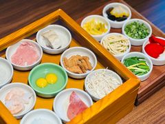 -良米山·云南野生菌过桥米线(上海首店)