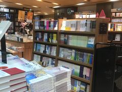-新华书店(沙坪坝书城店)