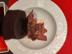 -左庭右院鲜牛肉火锅黑金店(陆家嘴中心店)