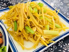 -八两八金·莱芜特色炒鸡(市南漳浦路店)