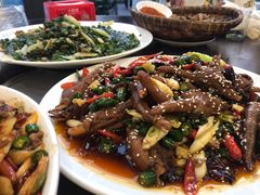 鲜椒耙鸡爪-江湖黑大兔(杨家坪店)