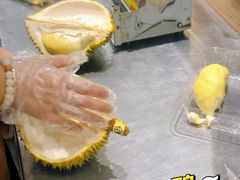 -雨露空间(嘉善万联城店)