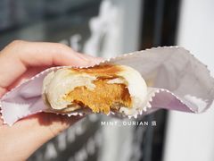 蛋黄肉松月饼-长发西饼(临顿路店)