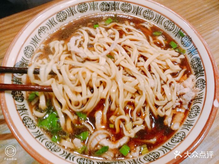 锅盖面品鉴馆肉丝面图片