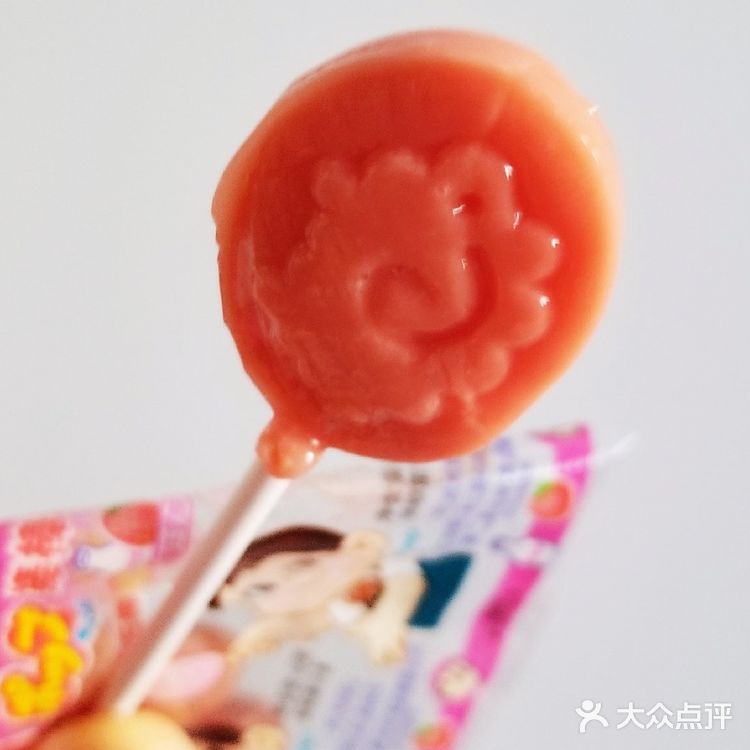 不二家棒棒糖，小时候吃真知棒，然后是阿尔卑斯