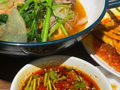 -万记麻辣烫国展总店