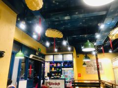 -两三事小郡肝串串香火锅(桂庙店)