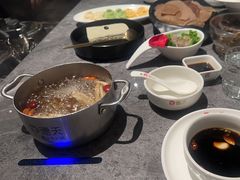 -德天肥牛海鲜火锅(城西银泰店)
