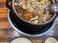 -菌之家·专业纯野生菌火锅·特色炒菌