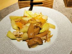 -穹六人间 people 6(岳阳路店)