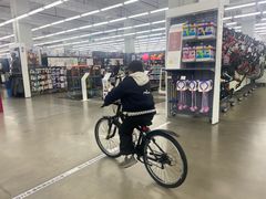 -迪卡侬(观山店)