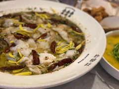 -渔语鱼新川菜Bistro(万象天地店)