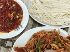 爆炒羊肚丝拌面-歹歹的加个面过油肉拌面(贵州路店)