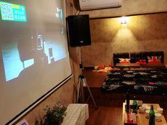 -玩坞轰趴馆·户外团建聚会主题生日派对馆(世豪广场店)