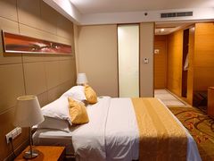 -无锡鼎尚皇冠酒店