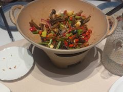 -八府香鸭·啫啫煲(华山路店)