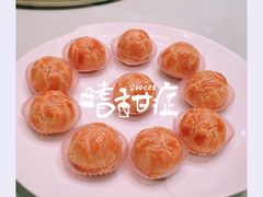 金牌榴莲酥-唐宫海鲜舫