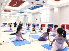 课堂实景-艺彩童馨舞蹈培训学校(西湖道校区)