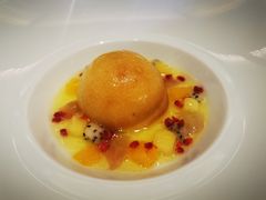 传统萨卡帕朗姆酒浸巴巴蛋糕-Le Comptoir de Pierre Gagnaire