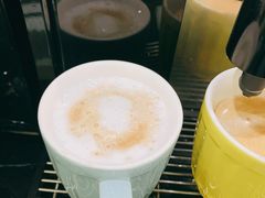 免费美式咖啡-HELLO 27 意面·沙拉·帕尼尼