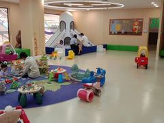 -爱威盛亲子俱乐部·纽约国际早托中心
