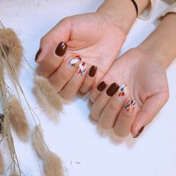 -Pink You美甲洗眉纹绣定制中心
