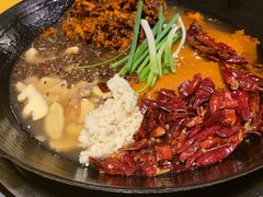 -周幺妹重庆老火锅(银泰城总店)