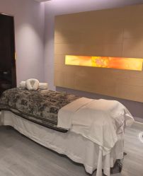 -紫琪尔胸部养护中心