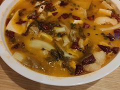 金汤酸菜鱼-鱼你在一起(福田安吉尔店)