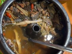 -老滇山寨•云南特色菜•地方菜•民族风情歌舞表演(金碧店)