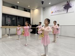 -星光舞蹈艺术中心