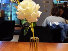 -POKEE VIA&Brunch·维娅(重庆来福士店)