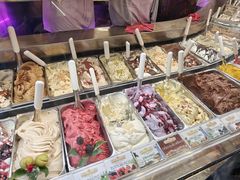 -Gelateria Dondoli