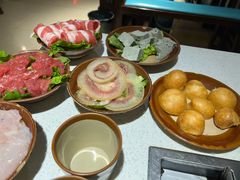 -贵府酸汤牛肉火锅·贵州老字号(飞山街店)
