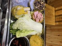 -屯老二农家铁锅炖·行业领军者(梅江店)