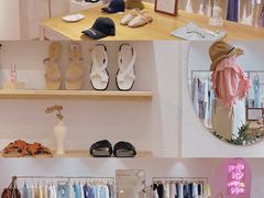 -nana showroom娜娜家服装店
